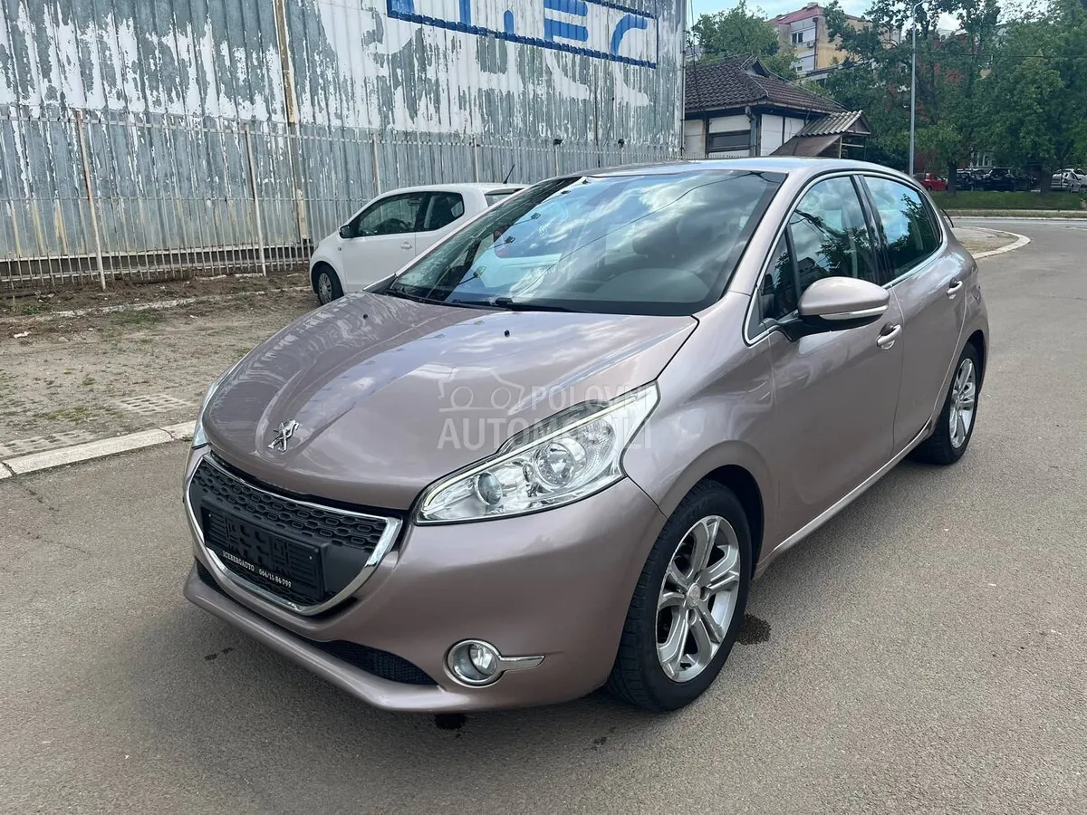 Peugeot 208