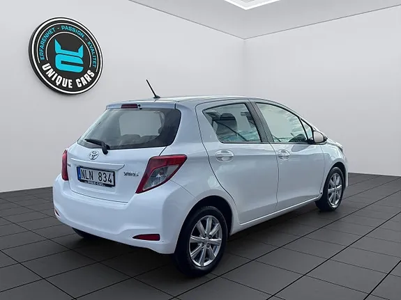 Toyota Yaris 2013 photo 3