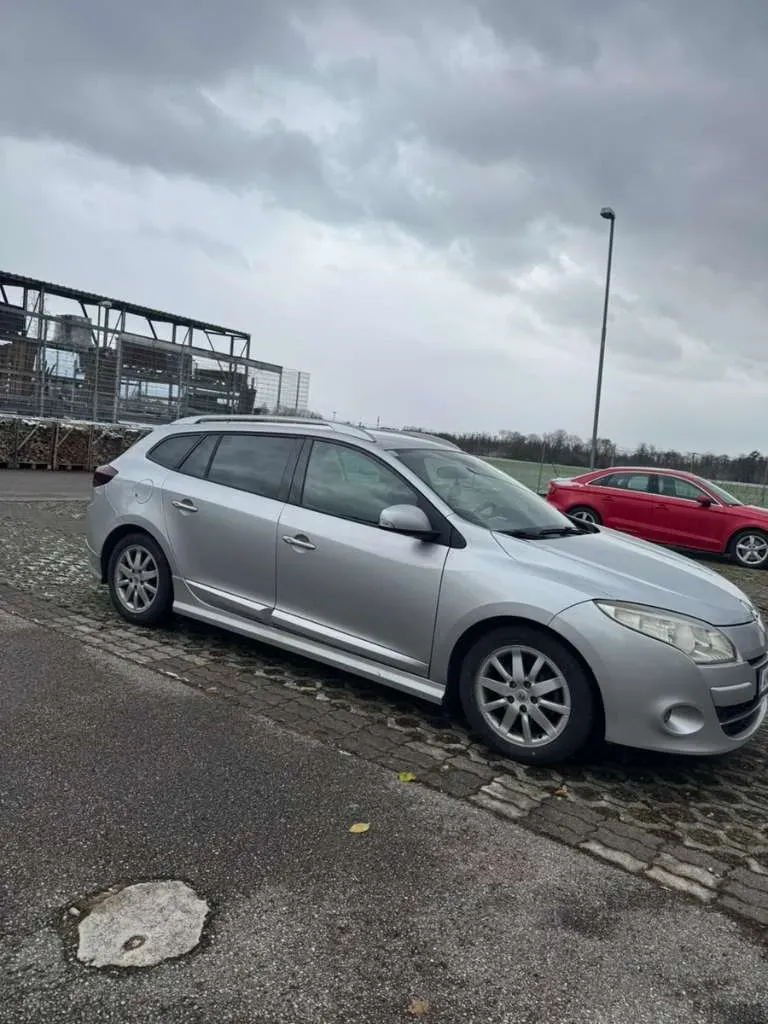 Renault Megane 2010 photo 3