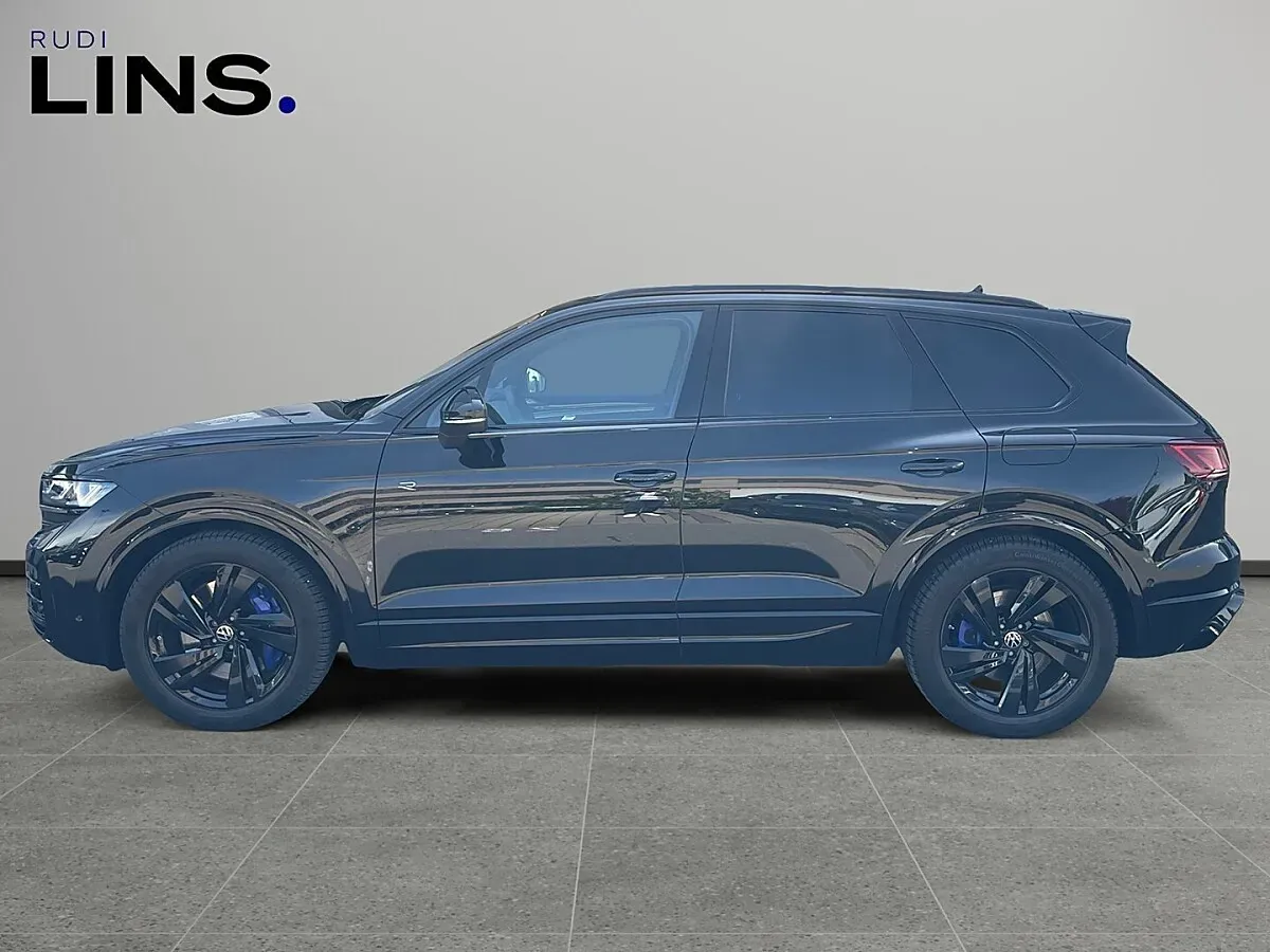 Volkswagen Touareg 2023 photo 2