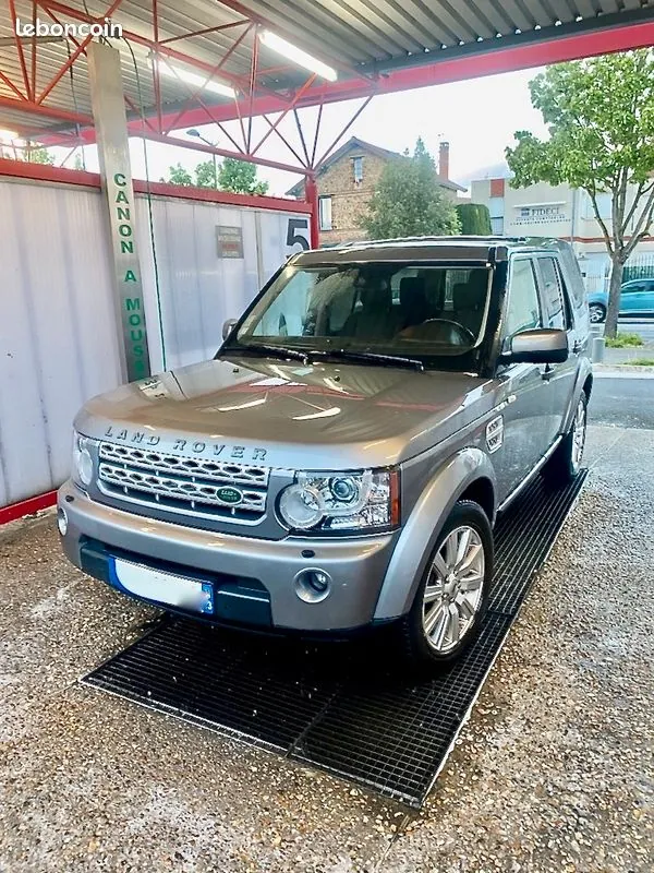 Land Rover Discovery 2012 photo 3
