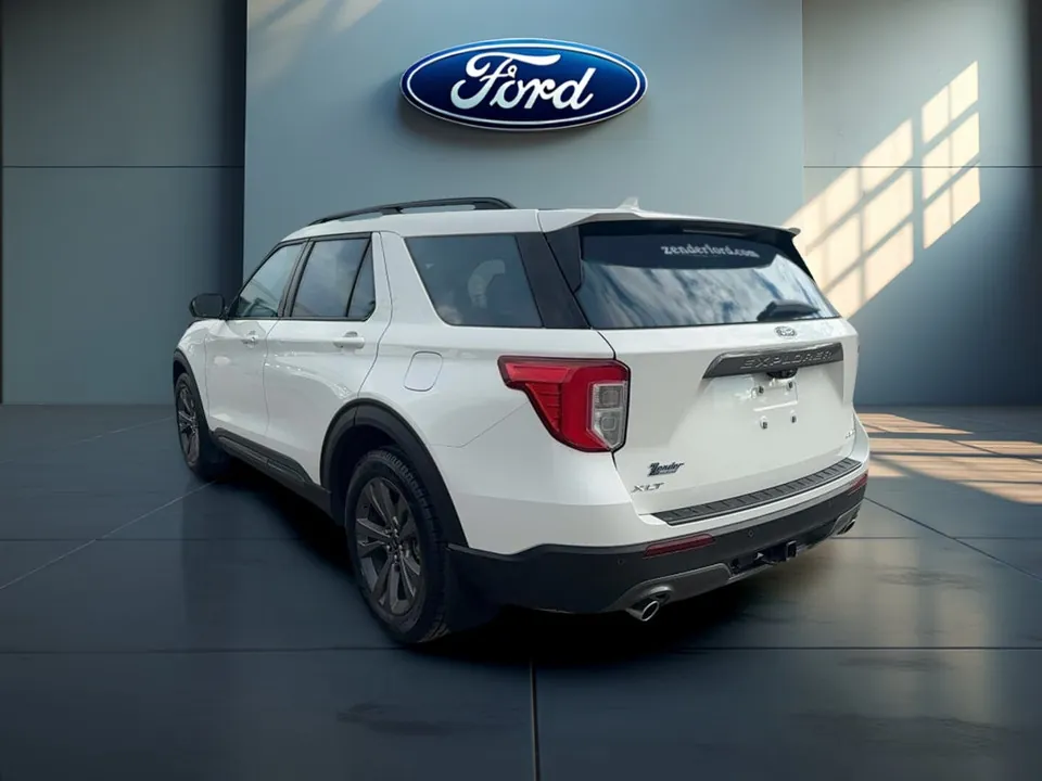 Ford Explorer 2023 photo 4