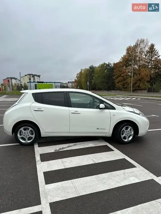 Nissan Leaf 2014 photo 5
