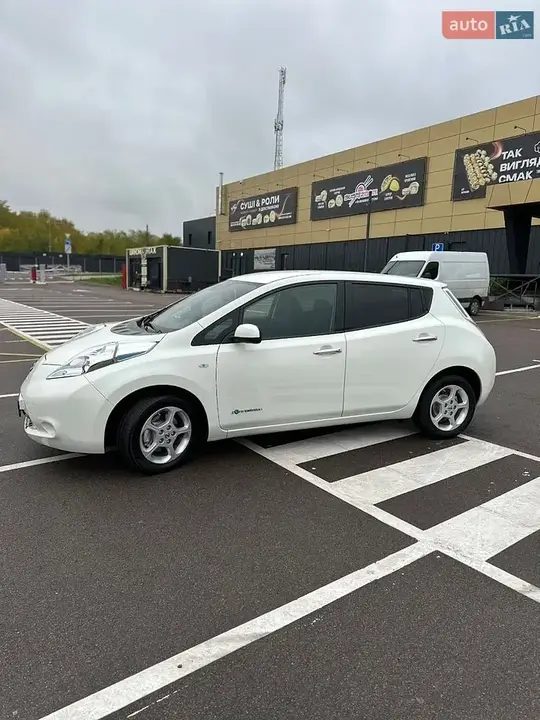 Nissan Leaf 2014 photo 4