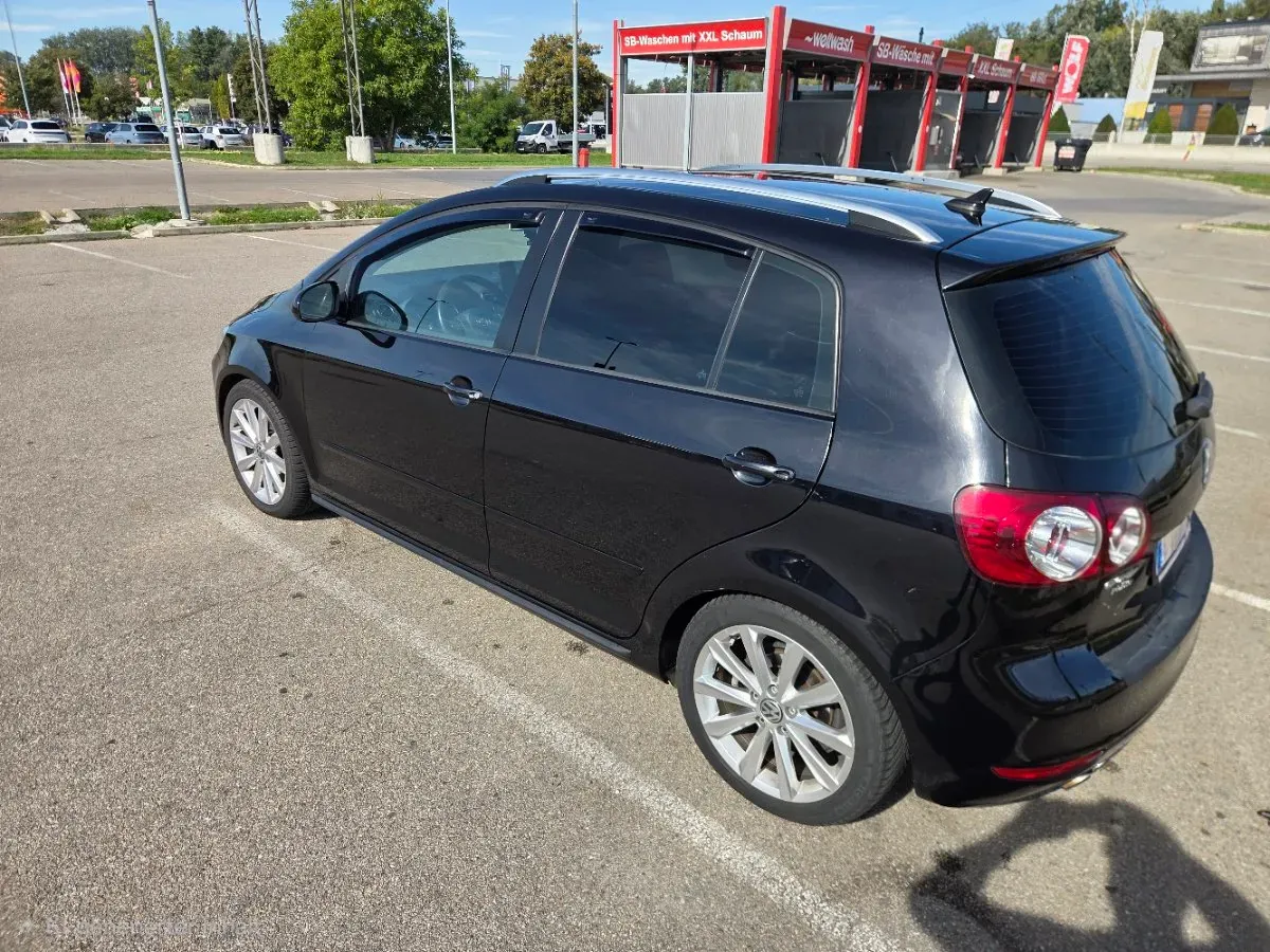 Volkswagen Golf 2011 photo 3