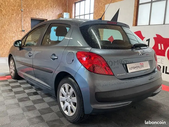 Peugeot 207 2007 photo 3