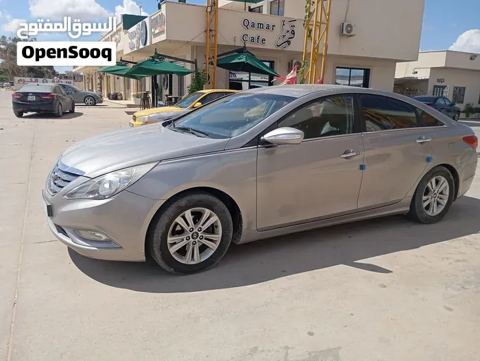 Hyundai Sonata 2011 photo 2