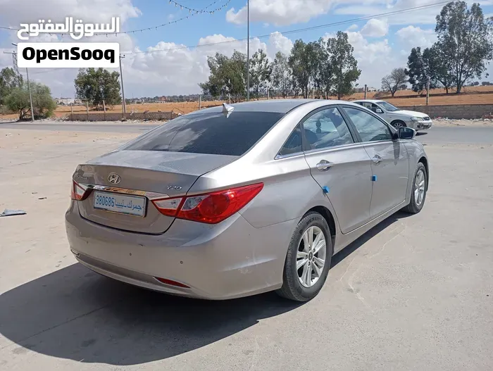 Hyundai Sonata 2011 photo 3