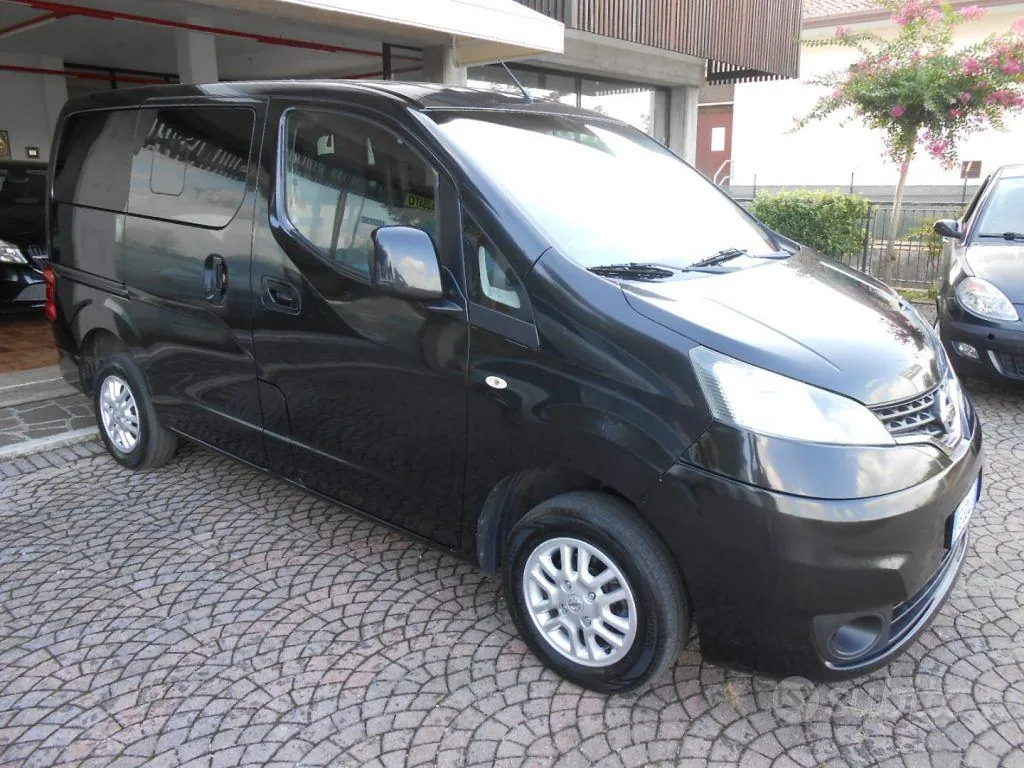 Nissan Evalia 2016 photo 2