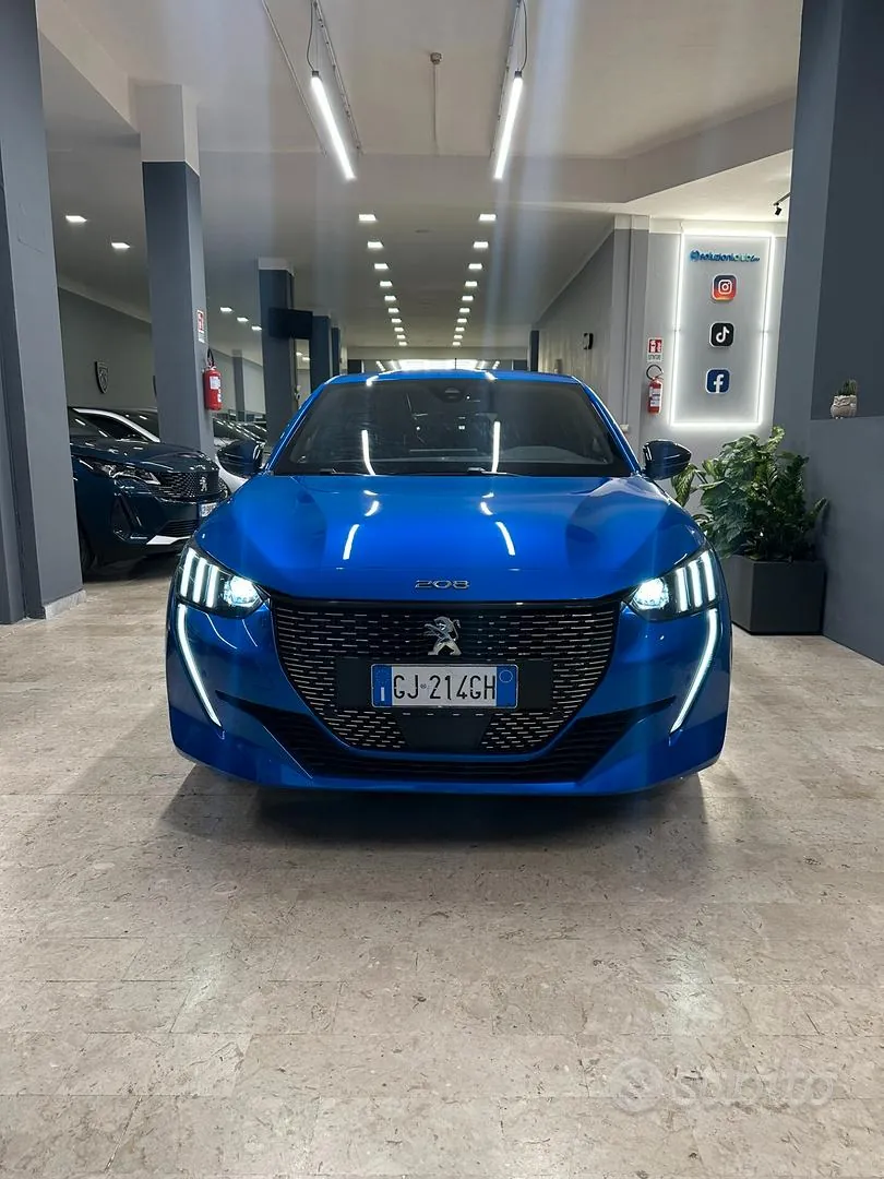 Peugeot 208