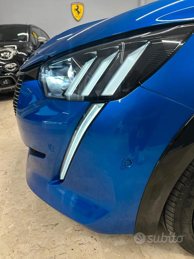 Peugeot 208 2022 photo 5
