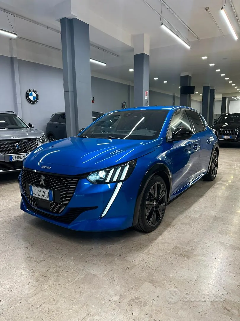 Peugeot 208 2022 photo 3
