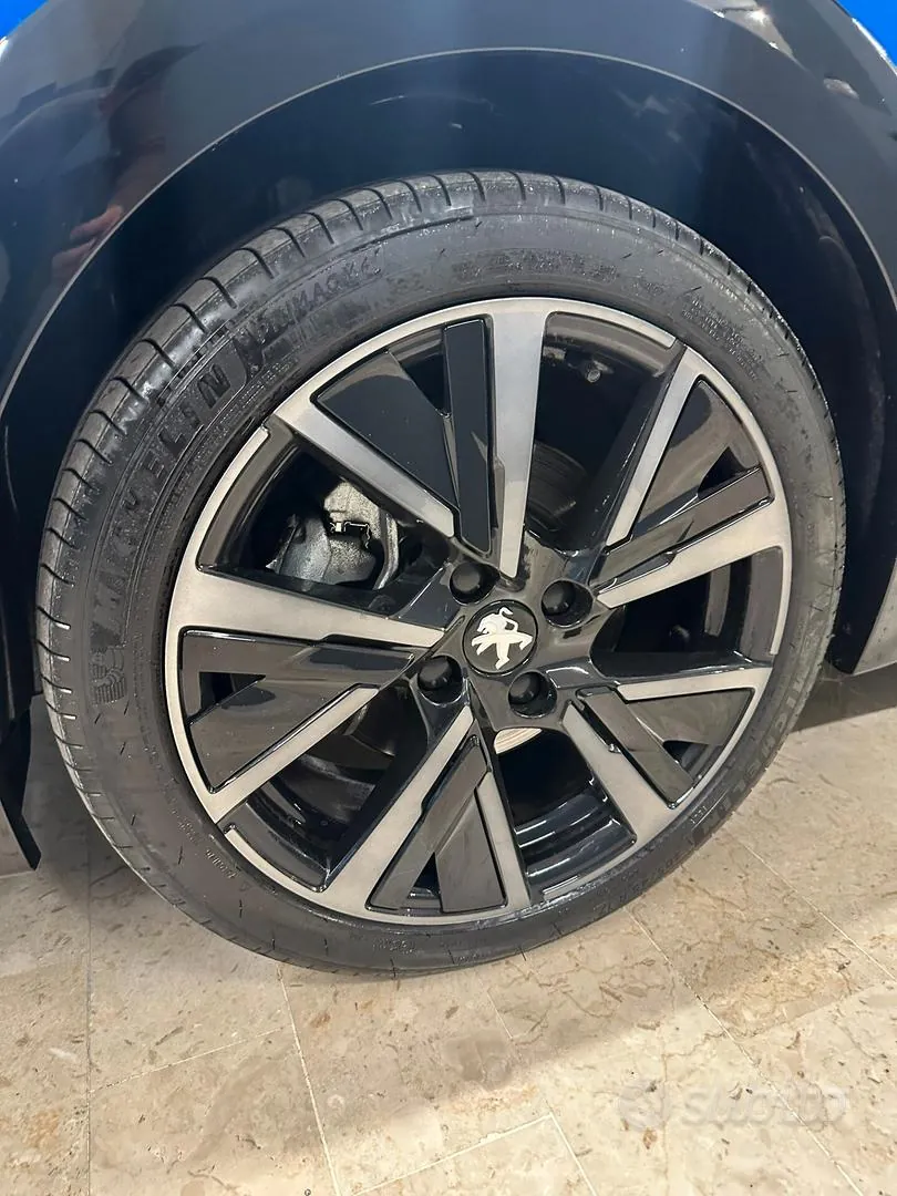 Peugeot 208 2022 photo 4