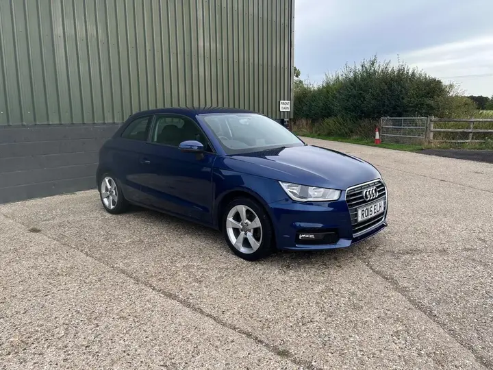 Audi A1 2015 photo 3
