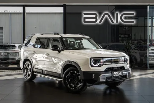 BAIC B30