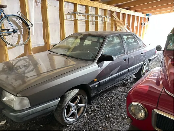 Audi 100