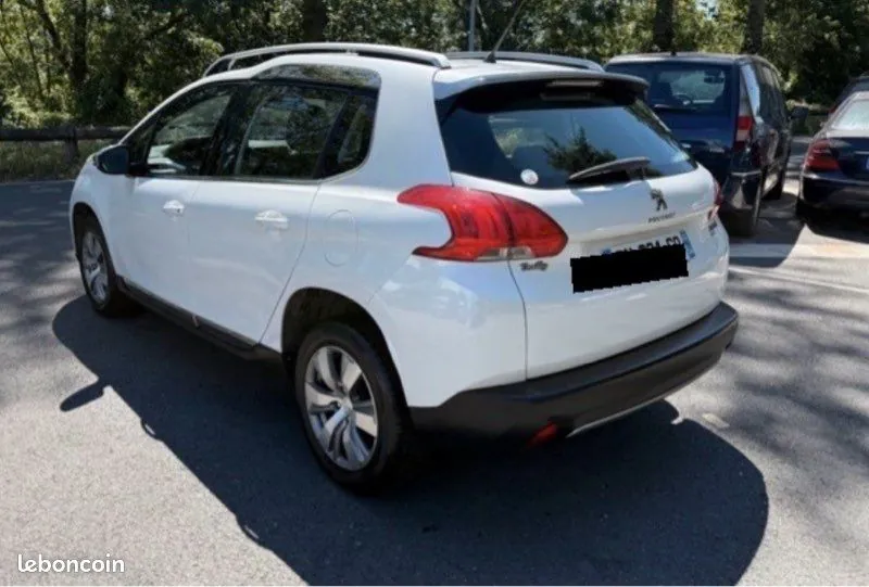 Peugeot 2008 2015 photo 2