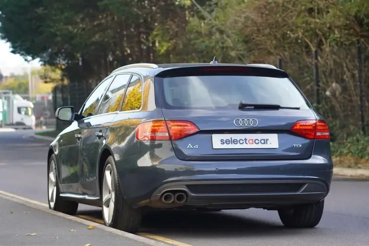 Audi A4 Avant 2010 photo 5