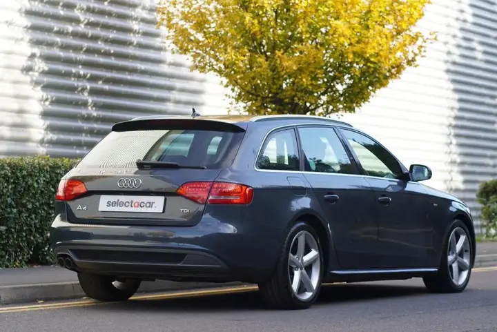 Audi A4 Avant 2010 photo 3