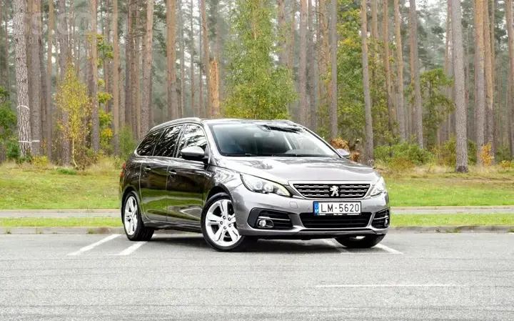 Peugeot 308 2017 photo 2