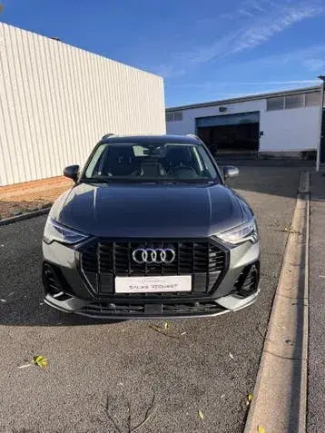 Audi Q3 2021 photo 2