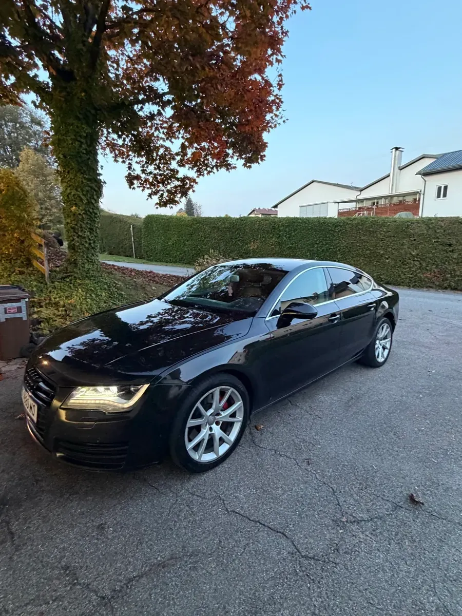 Audi A7 2012 photo 2