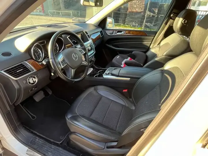 Mercedes-Benz M-Class 2012 photo 3
