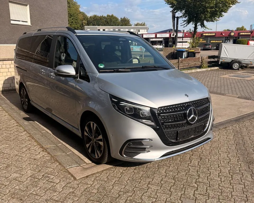 Mercedes-Benz V 220D