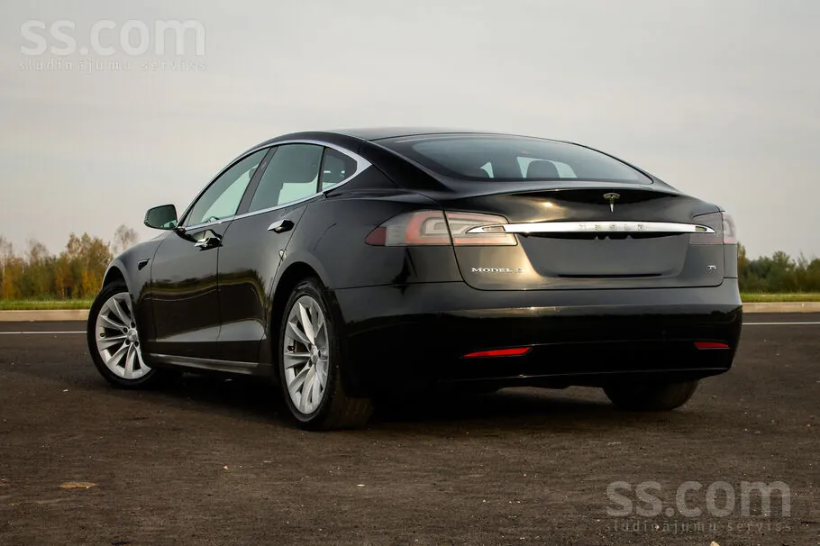 Tesla Model S 2017 photo 4