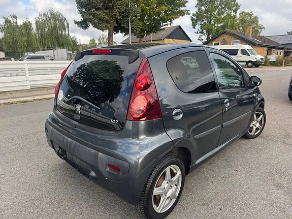 Peugeot 107 2007 photo 4