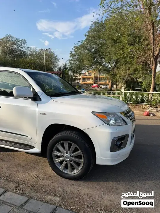 Lexus Lx 2011 photo 3