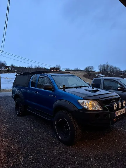Toyota Hilux 2010 photo 4