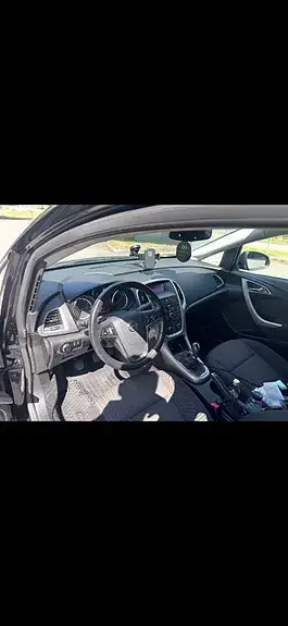 Opel Astra 2010 photo 5