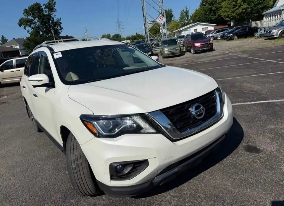 Nissan Pathfinder 2017 photo 2