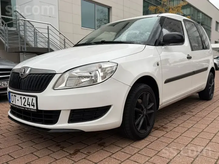 Skoda Roomster 2013 photo 2