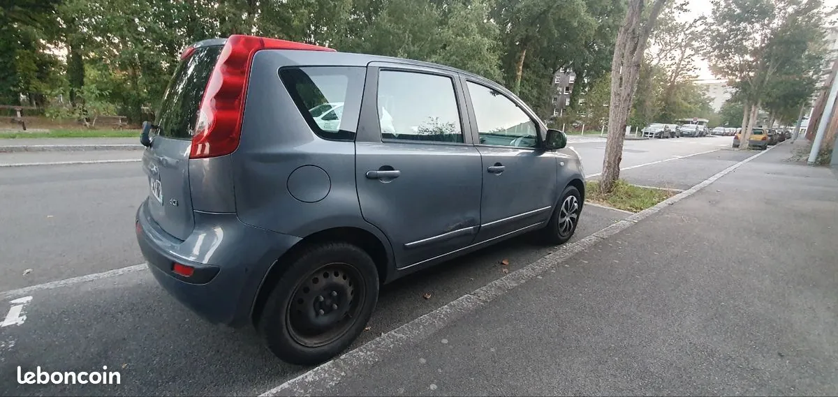 Nissan Note 2007 photo 2