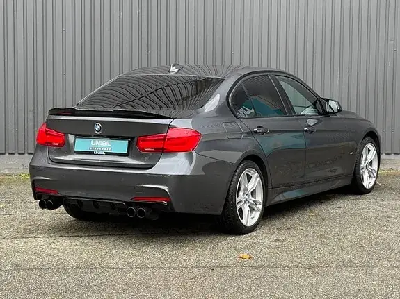BMW 330E 2018 photo 4