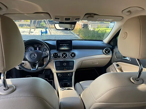 Mercedes-Benz Gla180 2016 photo 5
