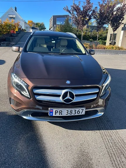 Mercedes-Benz Gla180 2016 photo 2