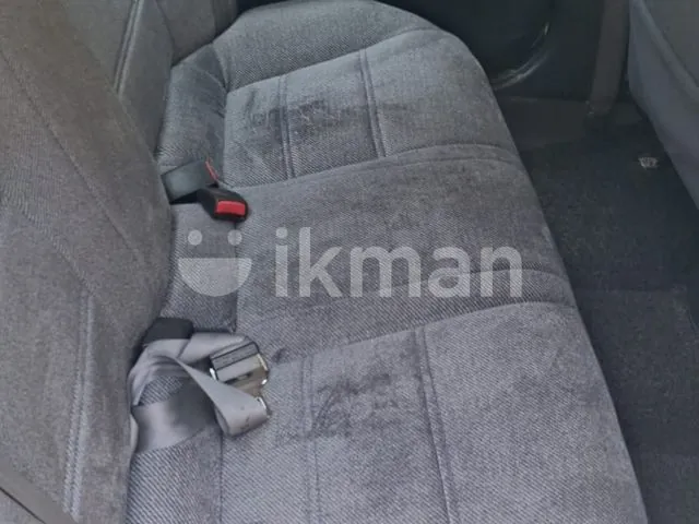Nissan Bluebird 2000 photo 4