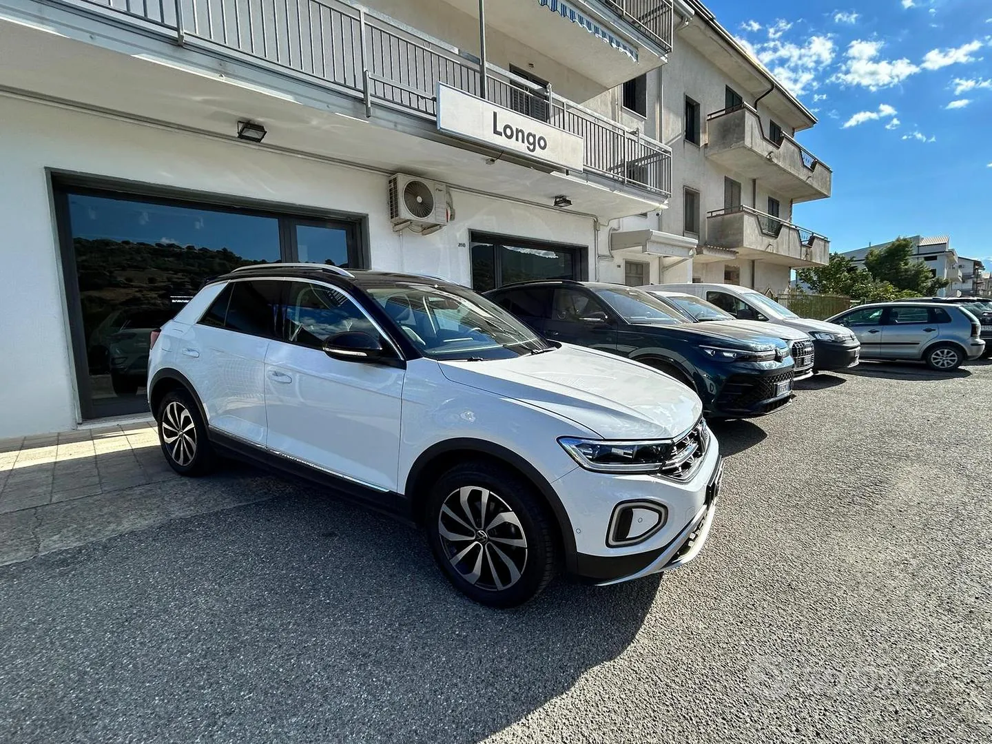Volkswagen T-Roc 2022 photo 2