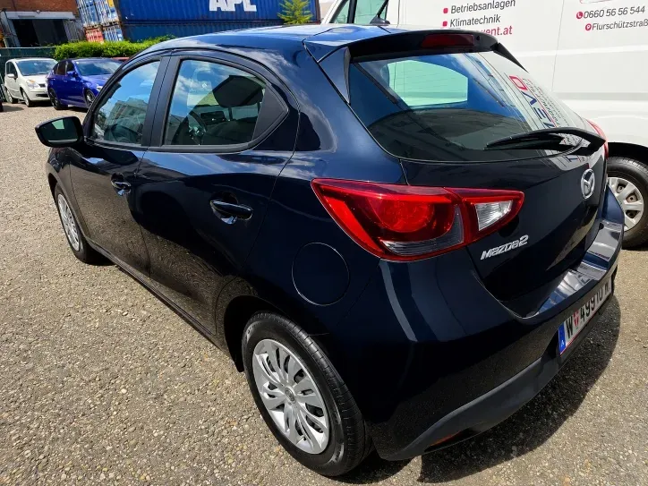 Mazda Mazda2 2015 photo 3