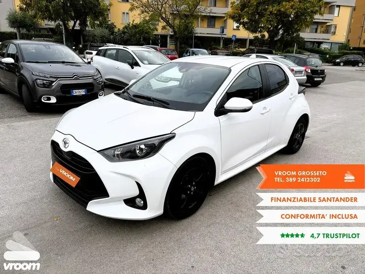 Toyota Yaris 2023 photo 2