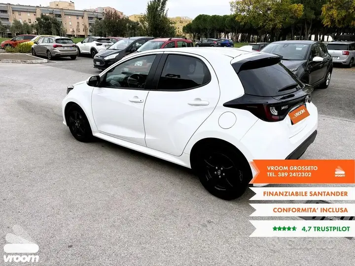 Toyota Yaris 2023 photo 4