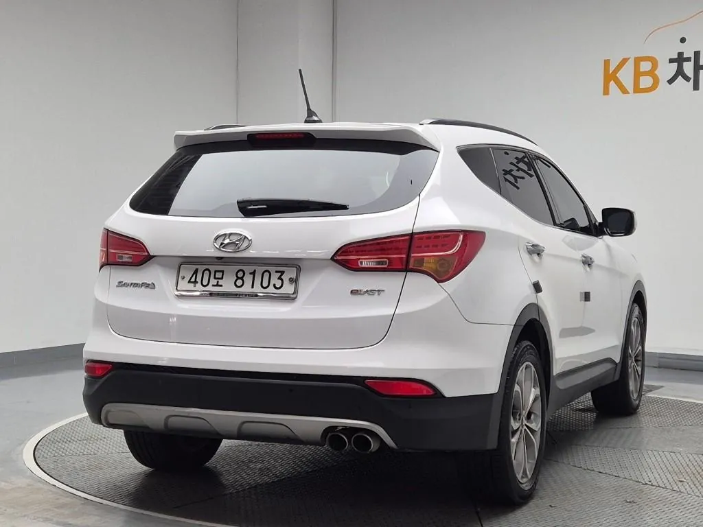 Hyundai Santa Fe 2013 photo 3