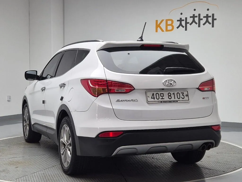 Hyundai Santa Fe 2013 photo 2