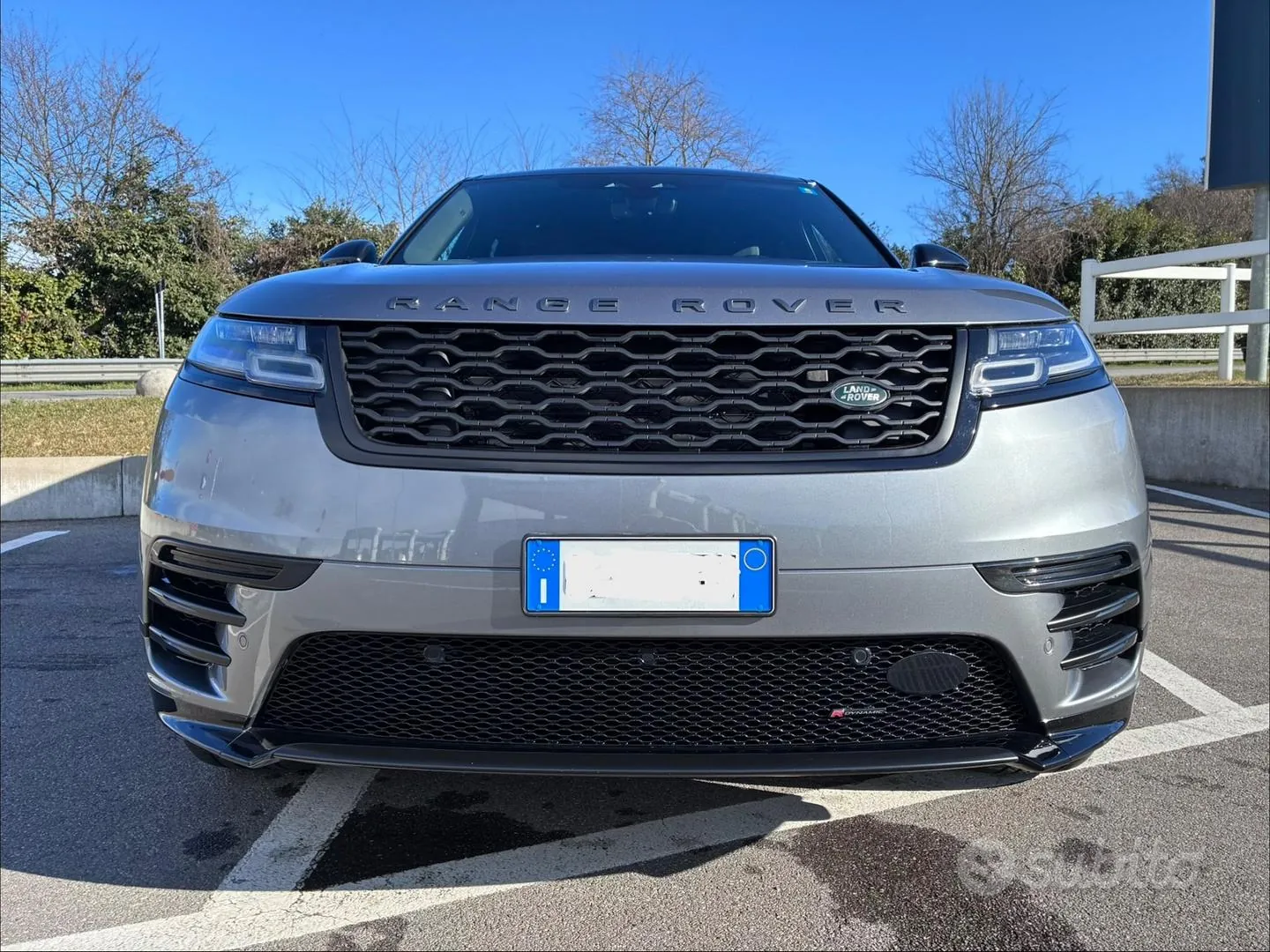 Land Rover Range Rover Velar 2023 photo 2