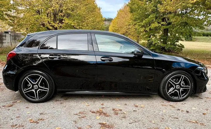 Mercedes-Benz A 180 2025 photo 3