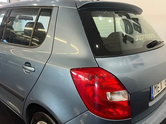 Skoda Fabia 2012 photo 5
