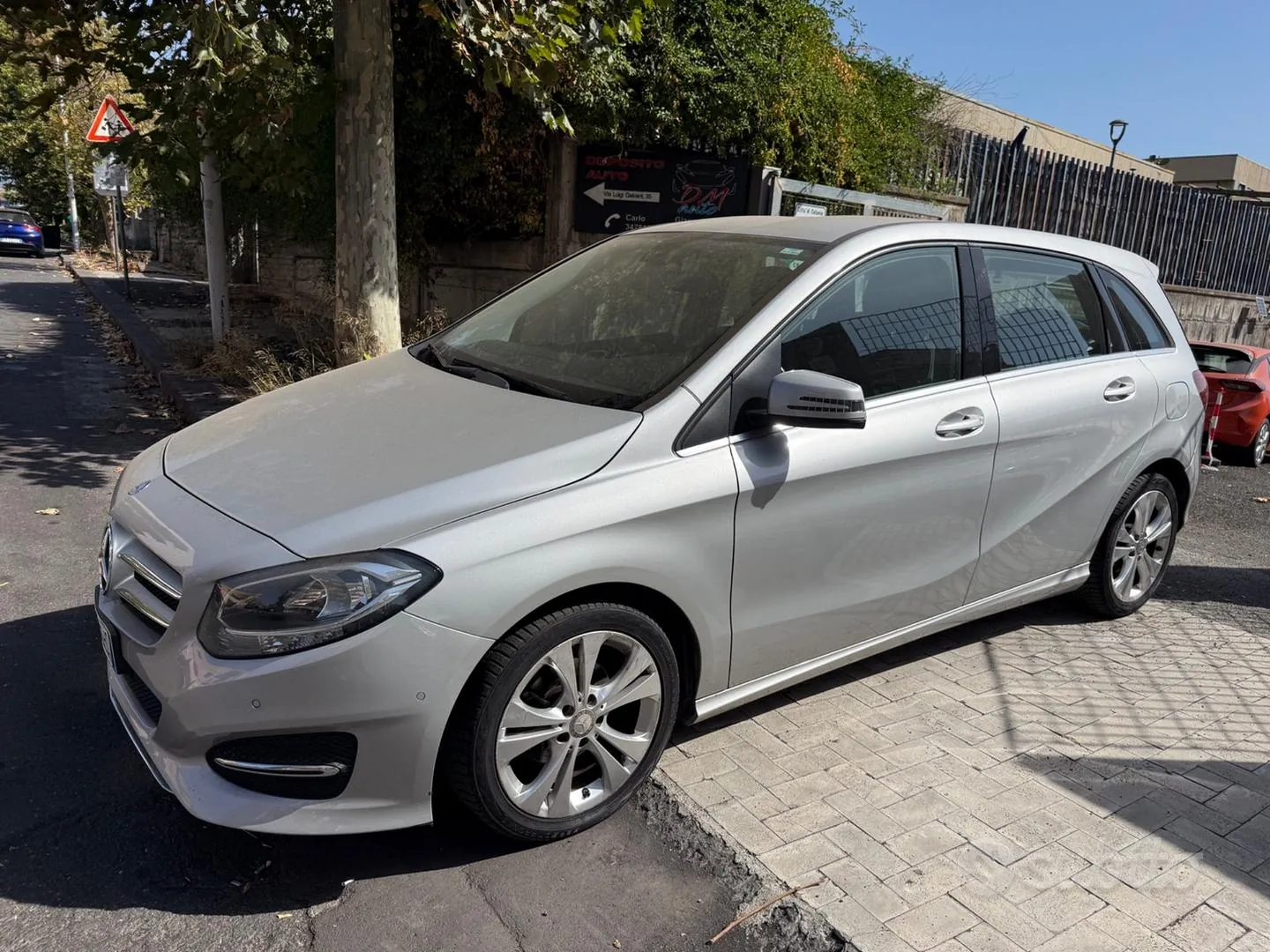 Mercedes-Benz B 180 2015 photo 3